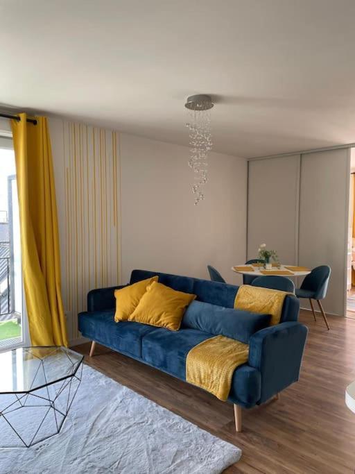 Appartement 3P Gare Terrasse Et Parking Prive 프랑콩빌 외부 사진